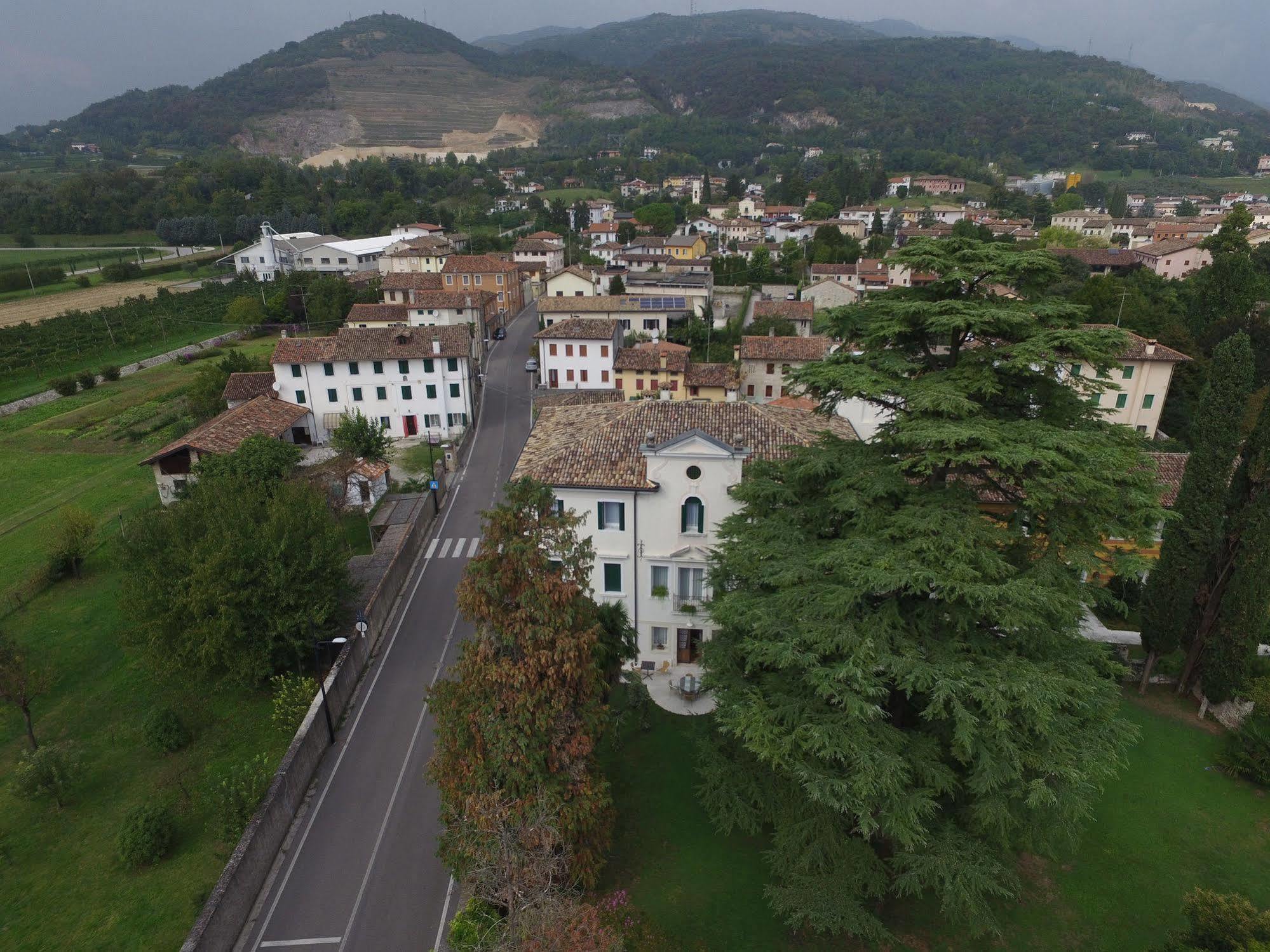 Hotel Villa Ca Damiani 卡内瓦 外观 照片